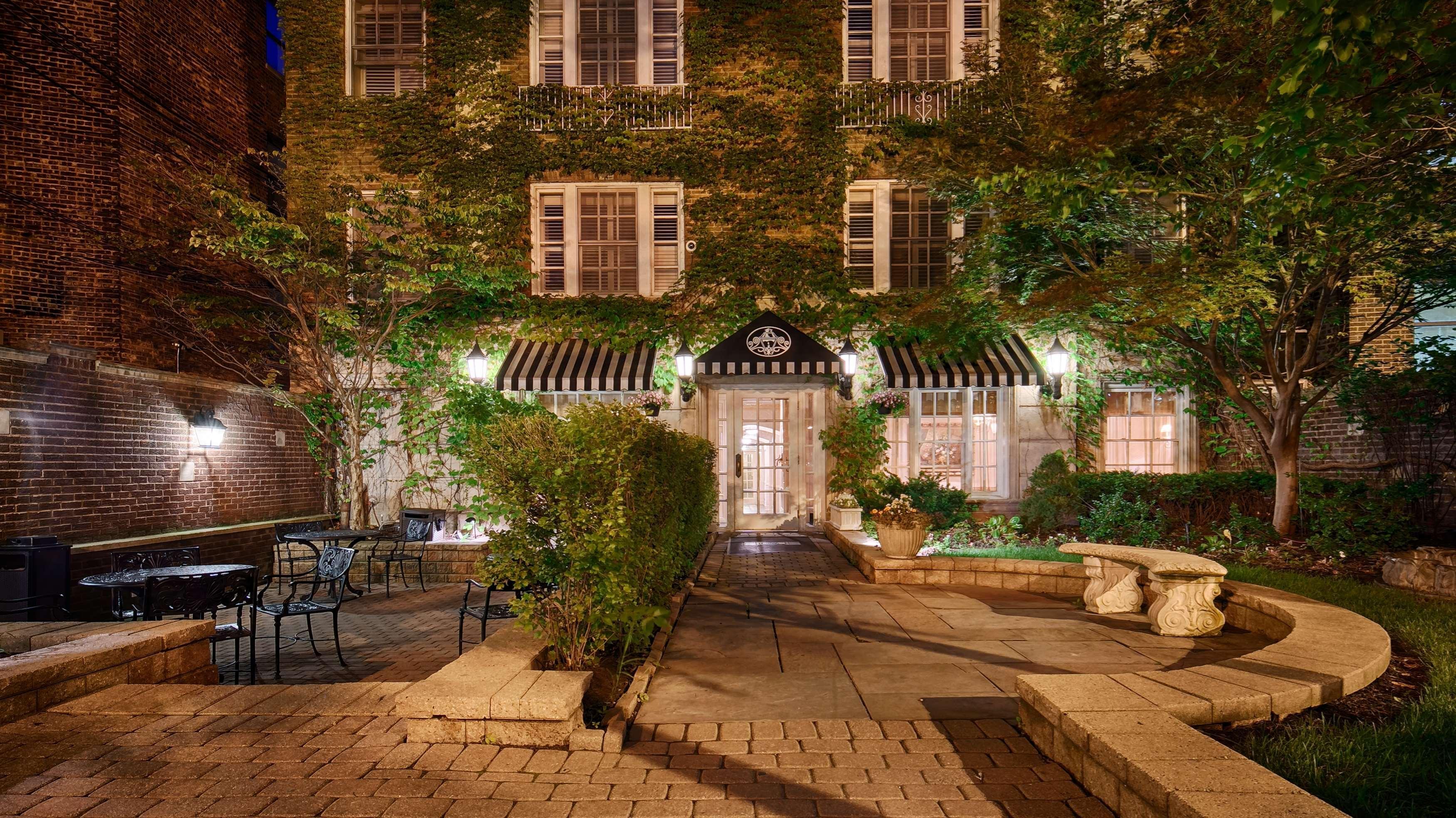 Best Western Plus Hawthorne Terrace Hotel Чикаго Экстерьер фото