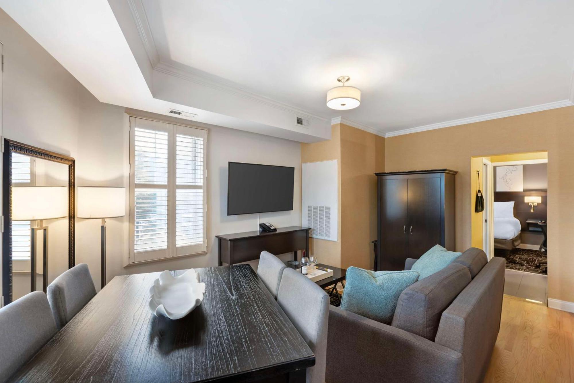 Best Western Plus Hawthorne Terrace Hotel Чикаго Экстерьер фото