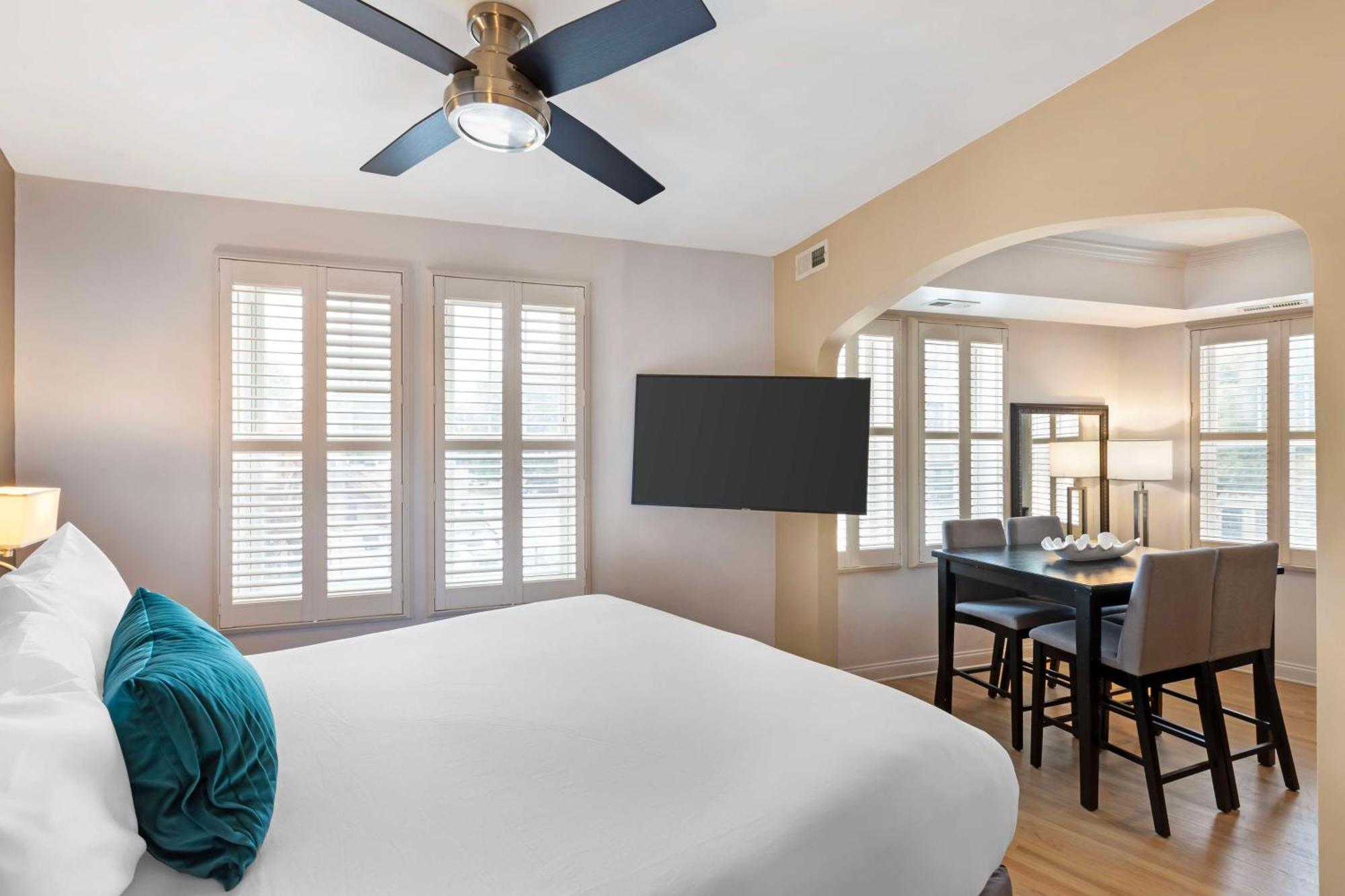 Best Western Plus Hawthorne Terrace Hotel Чикаго Экстерьер фото