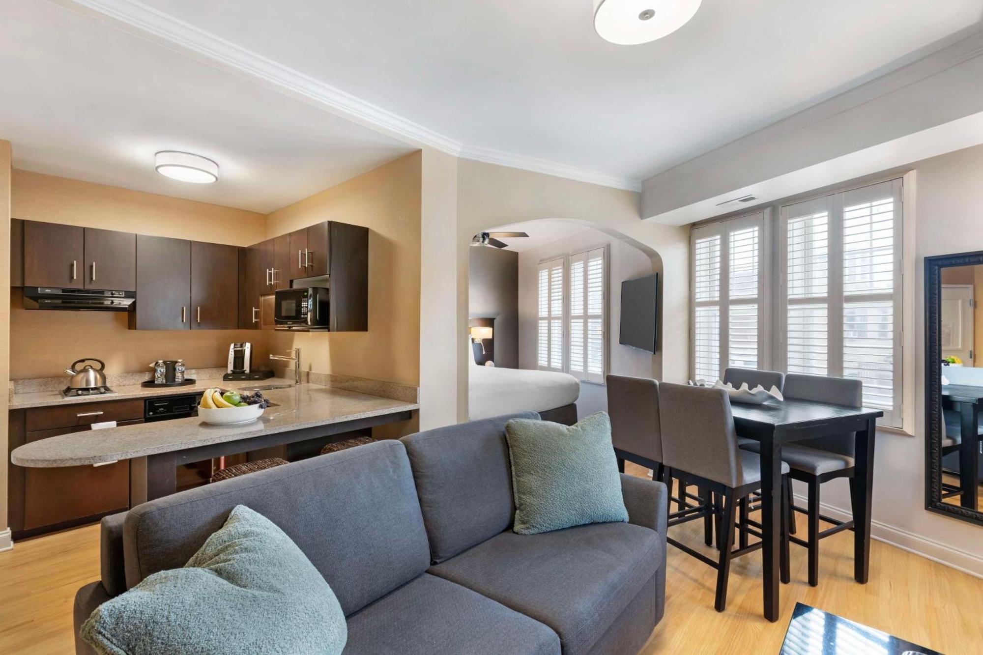Best Western Plus Hawthorne Terrace Hotel Чикаго Экстерьер фото