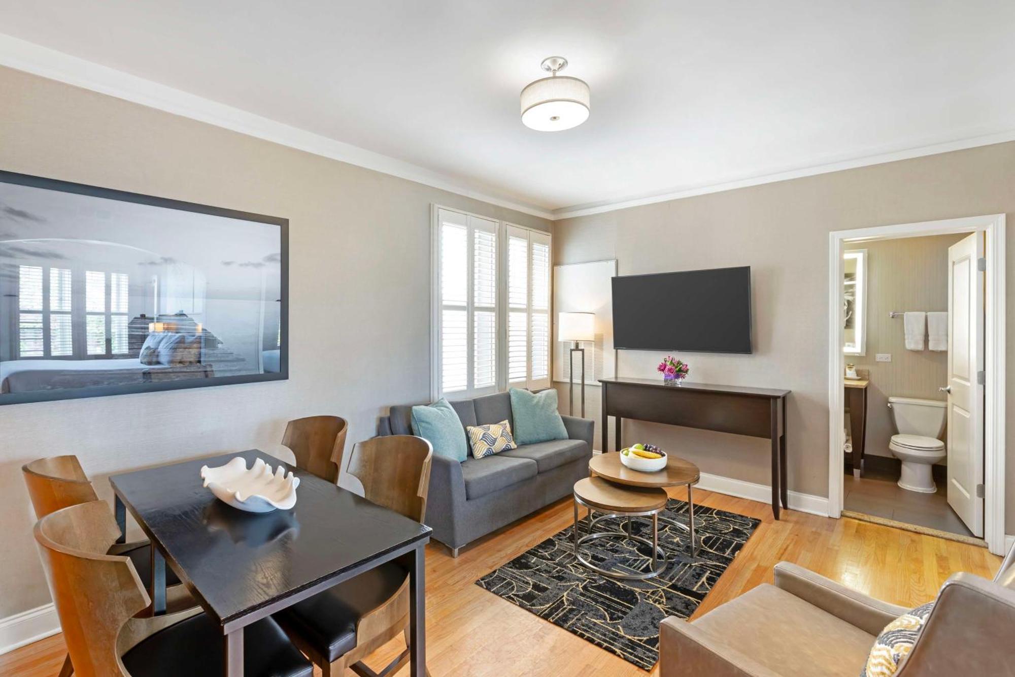 Best Western Plus Hawthorne Terrace Hotel Чикаго Экстерьер фото