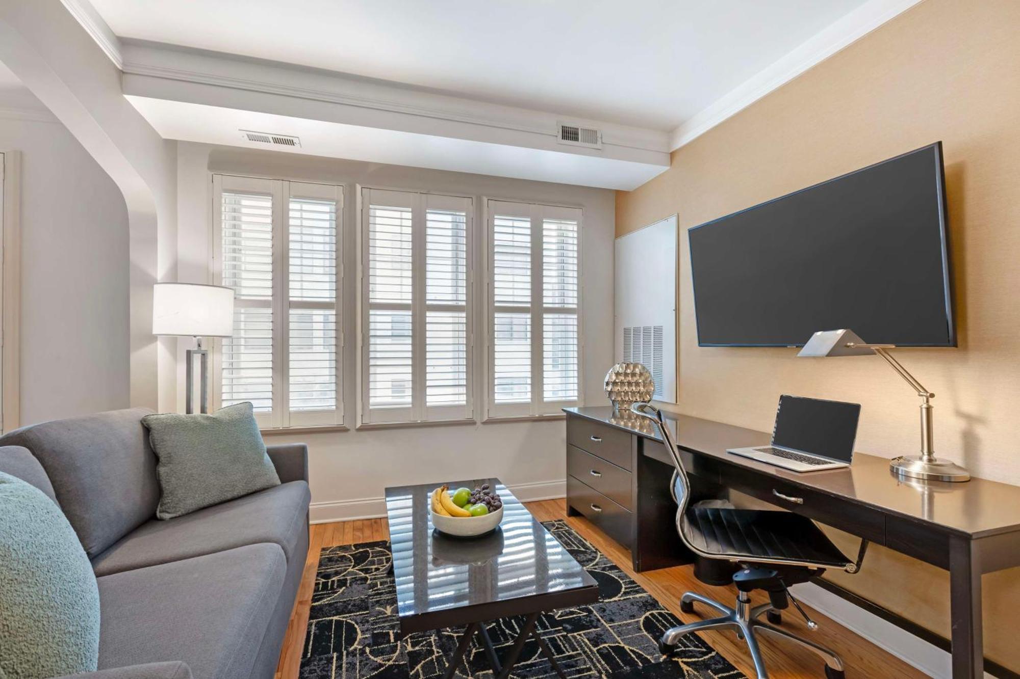 Best Western Plus Hawthorne Terrace Hotel Чикаго Экстерьер фото