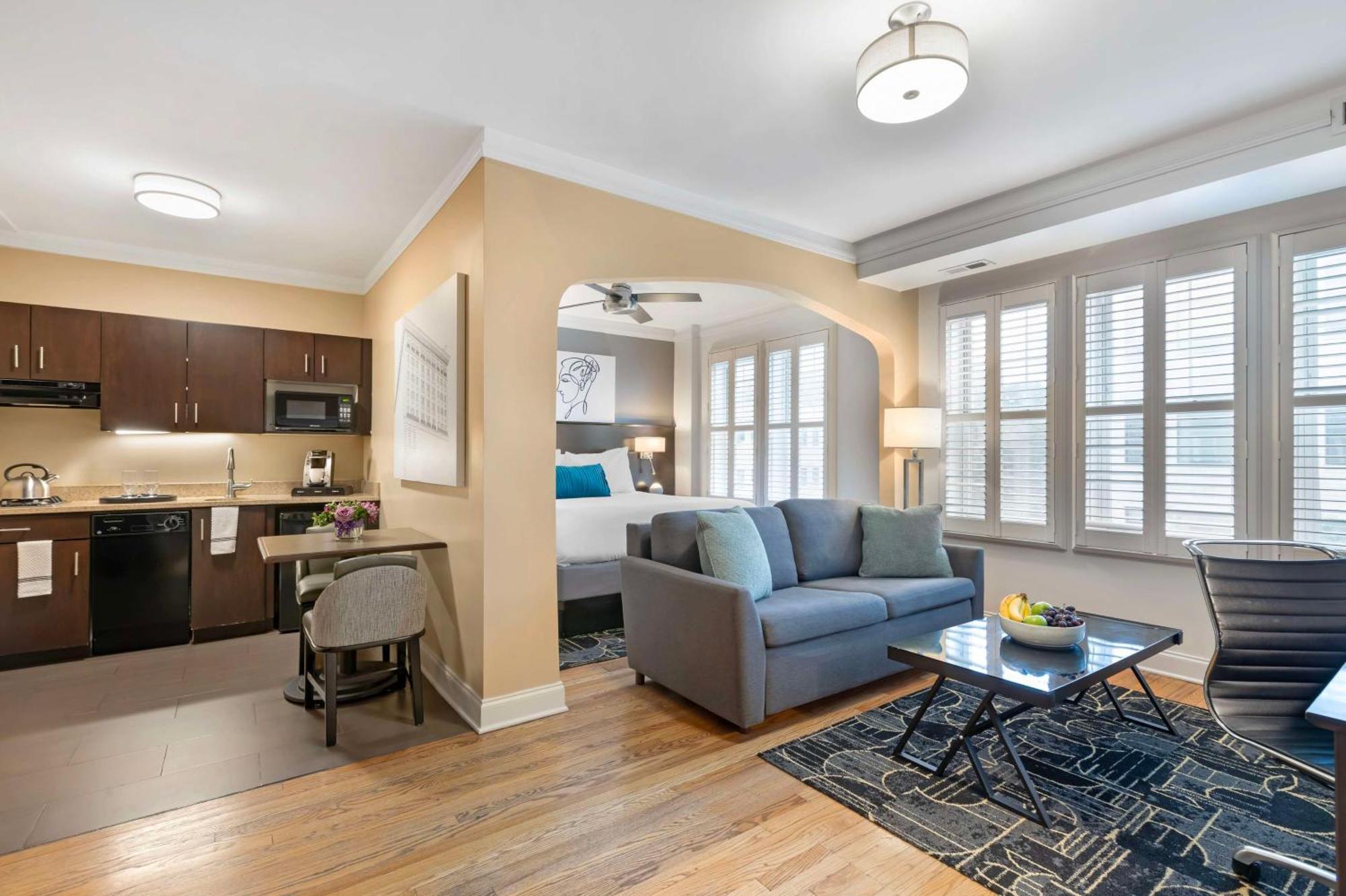 Best Western Plus Hawthorne Terrace Hotel Чикаго Экстерьер фото